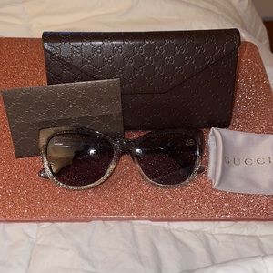 Black and Grey Ombré Gucci sunglasses